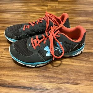 Women’s Under Armour size 8